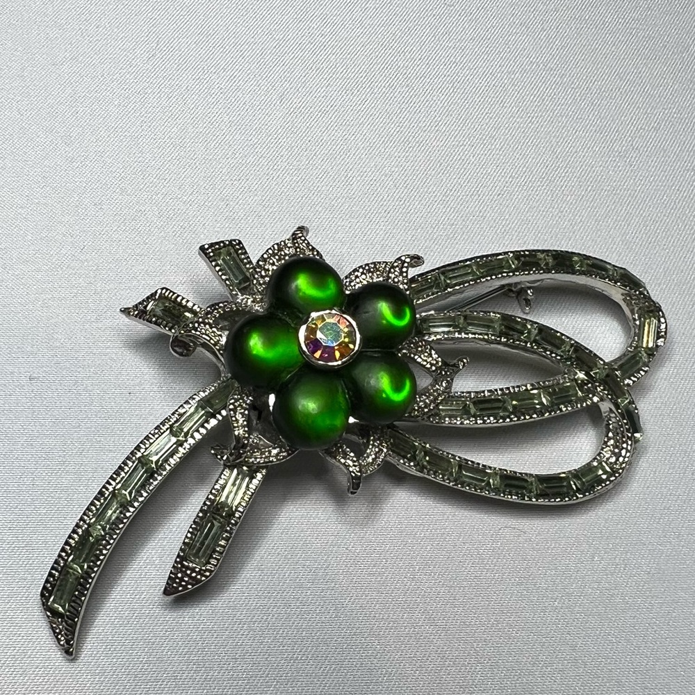 Vintage Art Deco Brooch Estate Find